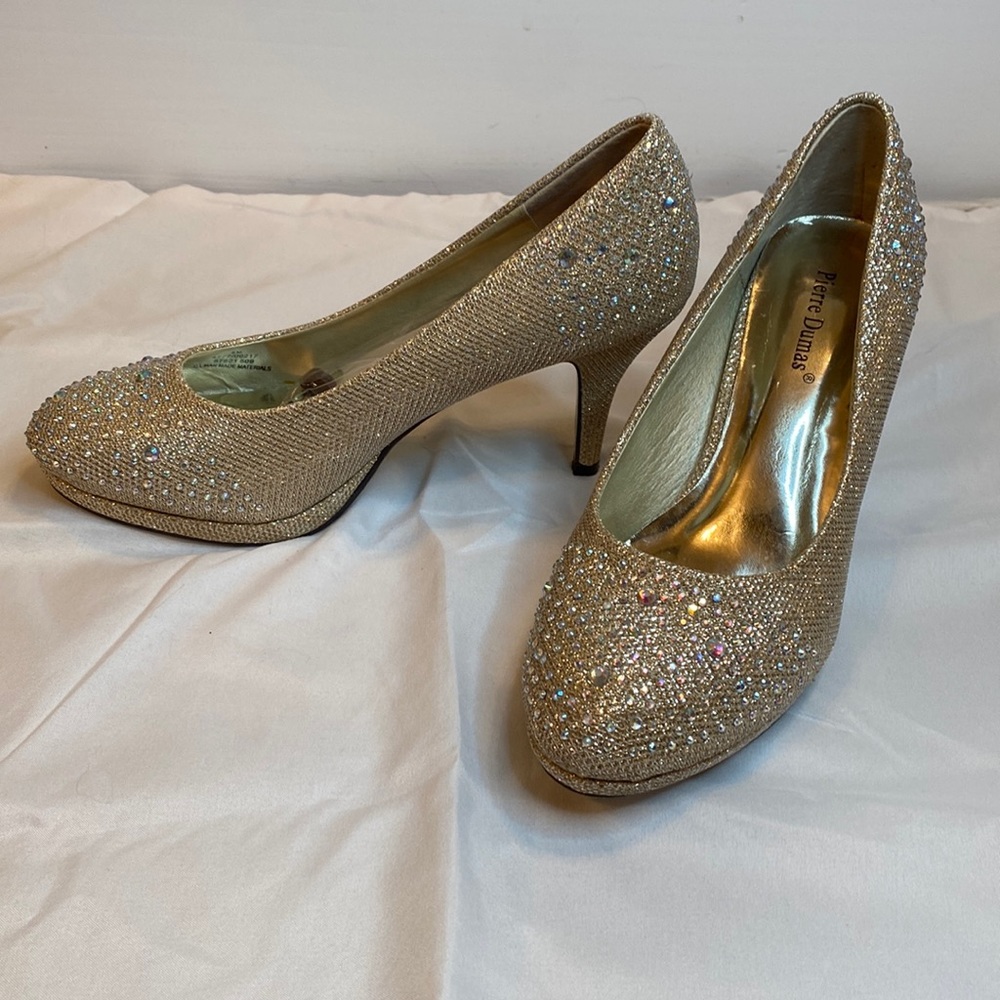 Pierre Dumas Gold Silver Sparkly Heels Women’s sz 8M